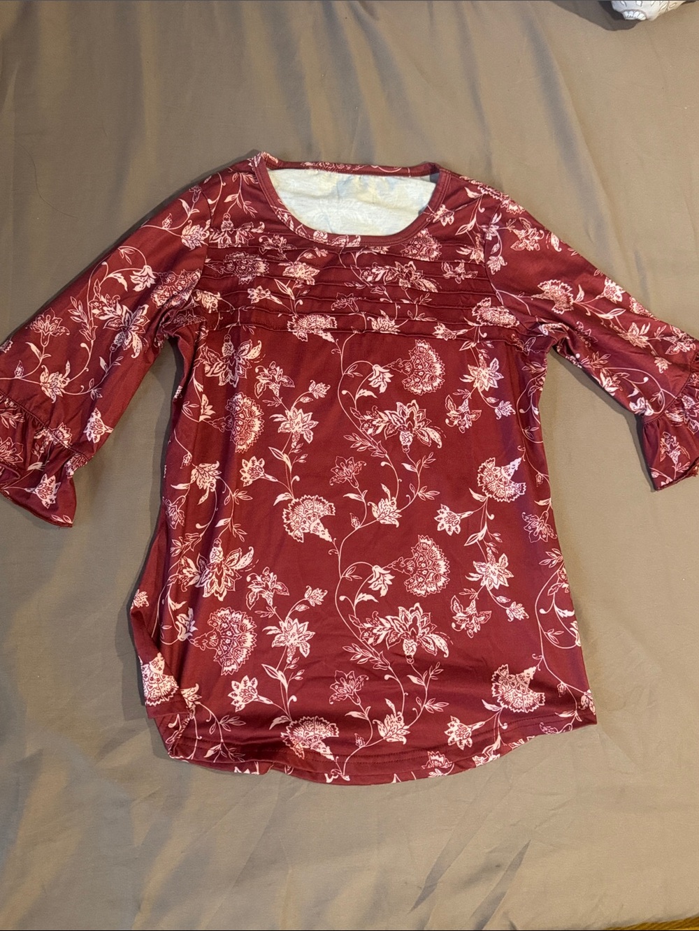 Women's Floral Pleat Front Top - Burgundy